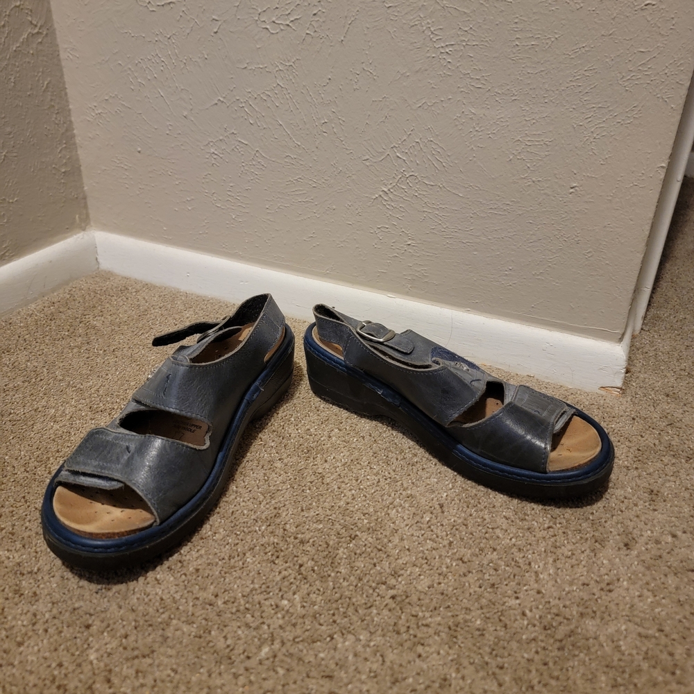Women's Black and Blue Sandals